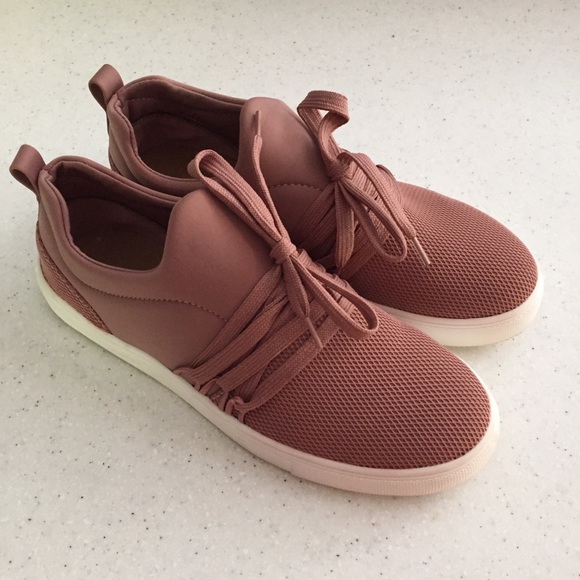mauve pink shoes